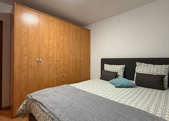 Tres Moderne, Renover, Triple Frontiere, Louis Centre Apartment